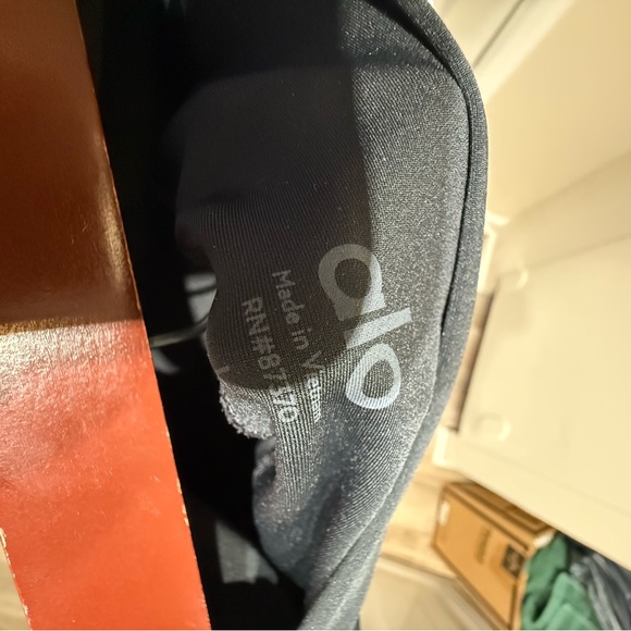 Alo moto leggings - Picture 7 of 7